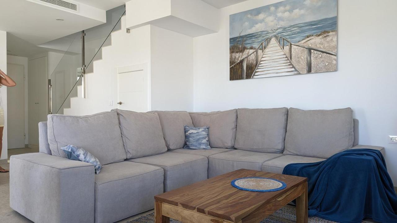 フィネストラットPanoramic Pool & Mountains Houseアパートメント エクステリア 写真